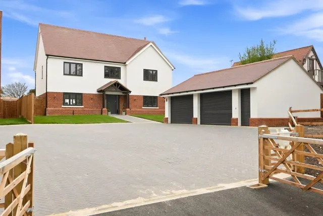 Spellbrook Lane West, Spellbrook, CM23, photo 1
