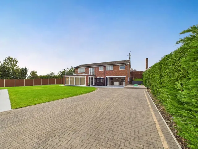 Melbourne Drive, Melton Mowbray, LE13, photo 1