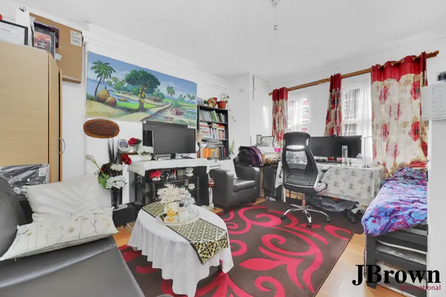 Jubilee Street, London, E1, photo 2