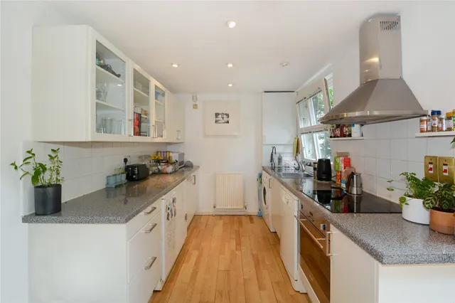 Princes Court, London, SE16, photo 1