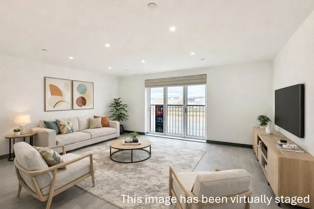 Delightful Riverside Roof Terrace, Balcony & Double Garage, EX31, photo 2