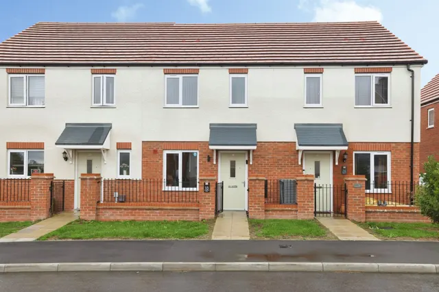 Worsfold Drive, Ludgershall, Andover, photo 1