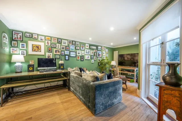 Flat 3, 6-8 Clanricarde Gardens, London, photo 1