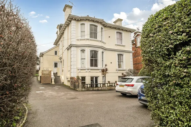 Woodbury Park Road, Tunbridge Wells, photo 1