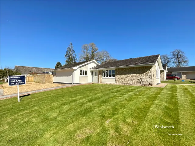 Photo 2 — Angeline Close, Highcliffe, Christchurch, BH23