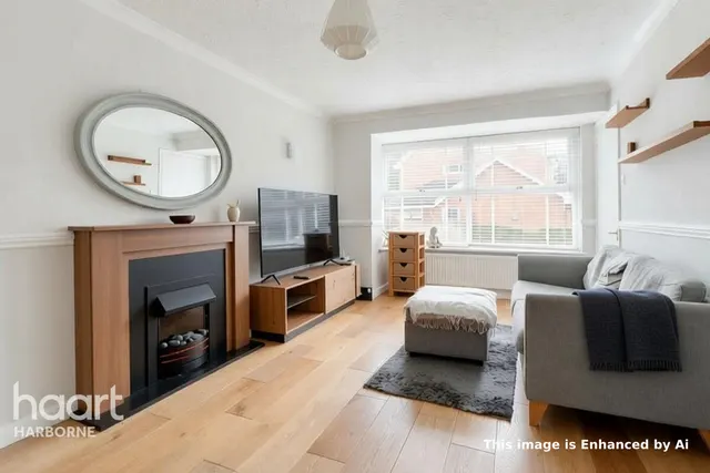 Woodridge Avenue, Quinton, B32, photo 3