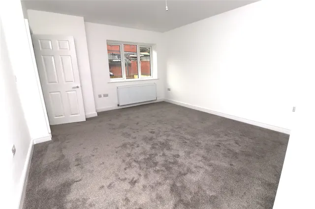 Old Chester Road, Tranmere, CH41, photo 2