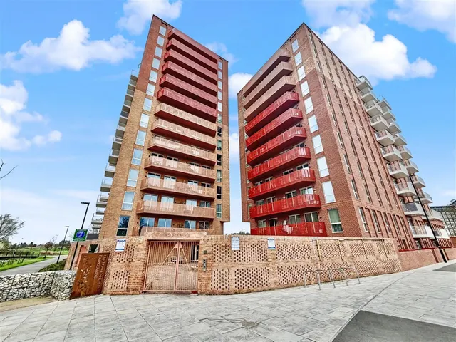 bed Apartment To LetNew Road, Triangle, TW14, photo 3