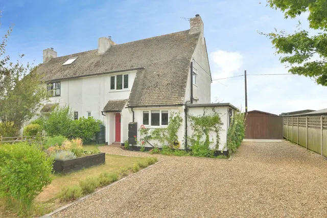 4 bedroom house — Rectory Close, Newchurch, Romney Marsh, Kent, TN29