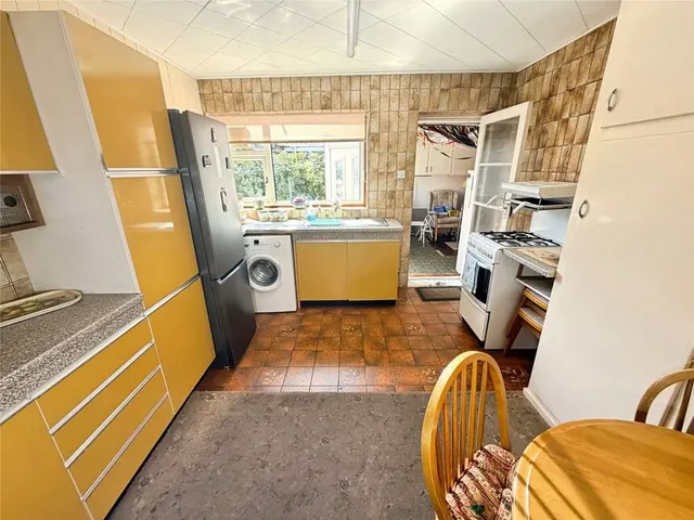 Photo 2 — Newfields Avenue, Moorends, South Yorkshire, DN8