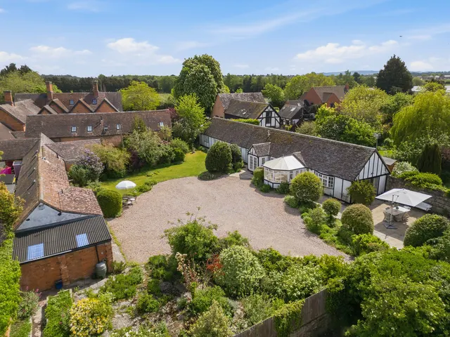 Kings Lane, Broom, B50, photo 1
