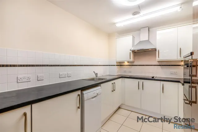 Limpsfield Road, Sanderstead, CR2, photo 2