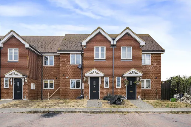 3 bedroom house, Rosehip Drive, Allhallows, ME3