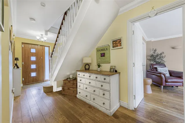 Coresbrook Way, Knaphill, GU21, photo 2
