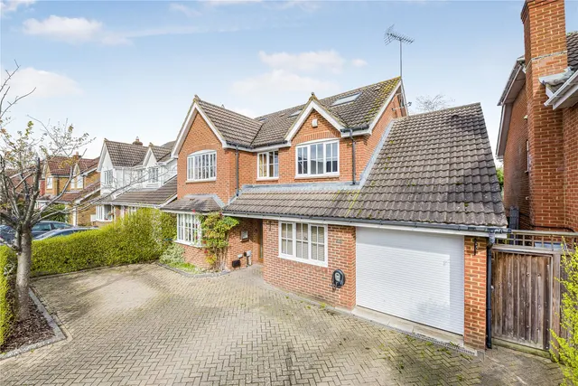 Coresbrook Way, Knaphill, GU21, photo 1