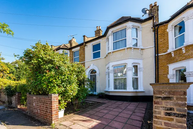 66 Arngask Road, London, photo 1