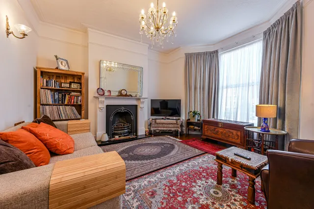 Photo 2 — 66 Arngask Road, London
