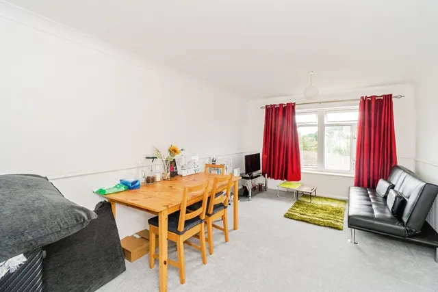 Thurmond Crescent, Winchester, SO22, photo 2