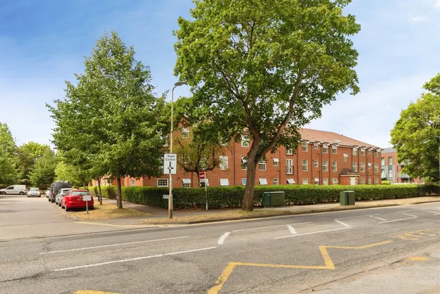 Bridge Court, Welwyn Garden City, photo 1