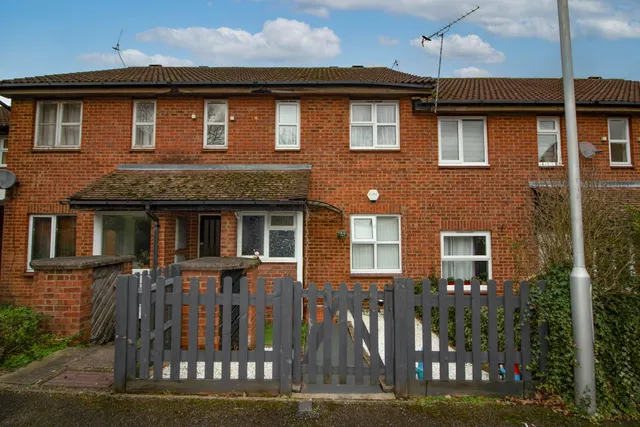 Redwood Close, Watford, WD19, photo 1