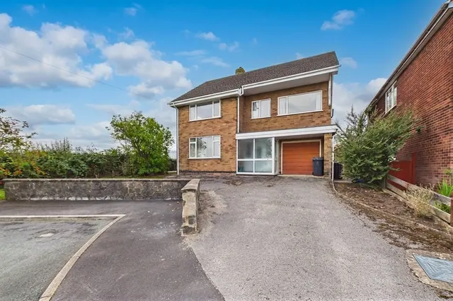 St. Georges Road, Burton-on-Trent, photo 1