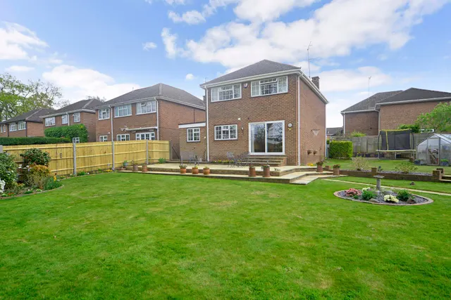 Durnsford Way, Cranleigh, GU6, photo 2