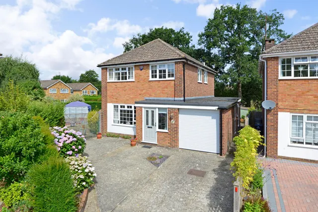 Durnsford Way, Cranleigh, GU6, photo 1