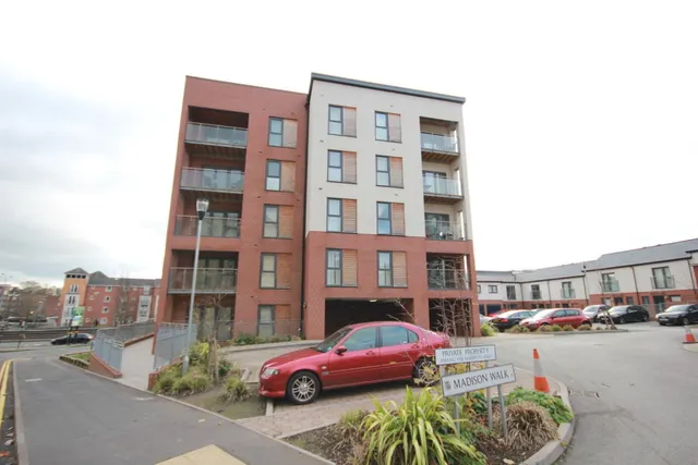 Madison Walk, Park Central, B15, photo 1