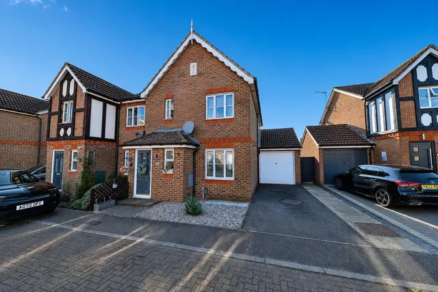 Blackdown Close, Stevenage, SG1 6AX, photo 1