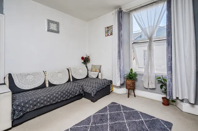 Clifton Place, Plymouth, PL4, photo 2