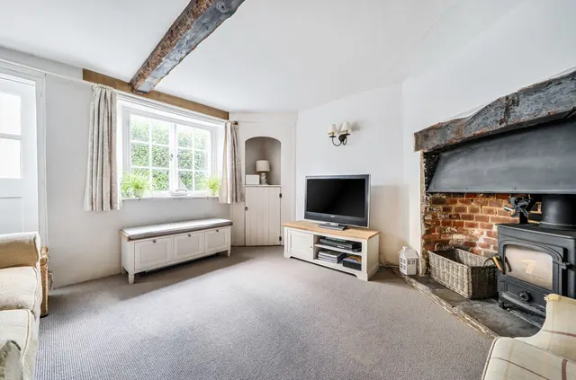 Main Road, Fishbourne, PO18, photo 3