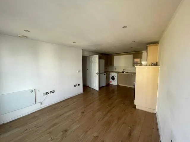 London Road, Kingston upon Thames, KT2, photo 2