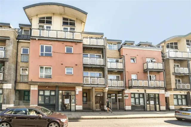 London Road, Kingston upon Thames, KT2, photo 1