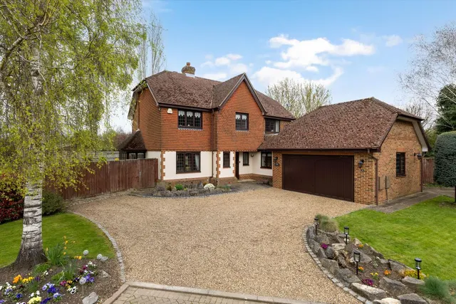 Anners Close, Egham, TW20, photo 1