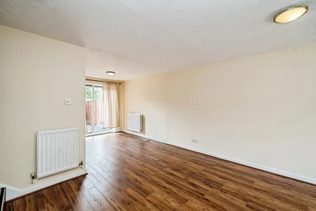 Friarscroft Way, Aylesbury, HP20, photo 3