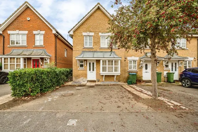 Friarscroft Way, Aylesbury, HP20, photo 1