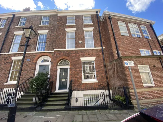 Falkner Street, L8, photo 2