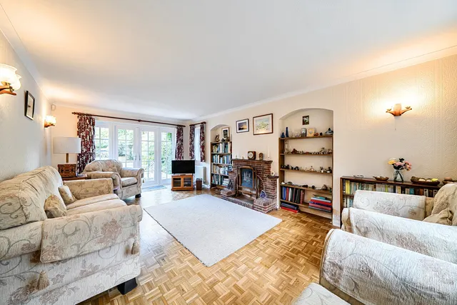 Park Avenue, Ruislip, HA4, photo 2