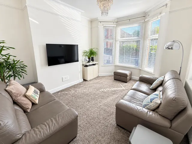 Marlwood Avenue, Wallasey, CH45, photo 2