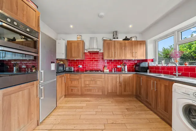 Photo 3 — Linden Close, New Haw KT15 3HG