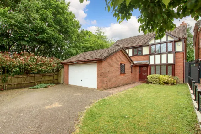 Caister Close, Hemel Hempstead, Hertfordshire, HP2 4UQ, photo 1