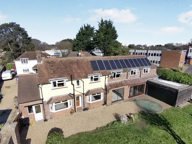 Photo 2 — Ellachie Mews, Gosport