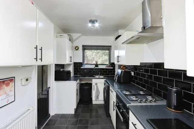 Photo 3 — Becket Crescent, SHEFFIELD, South Yorkshire, S8