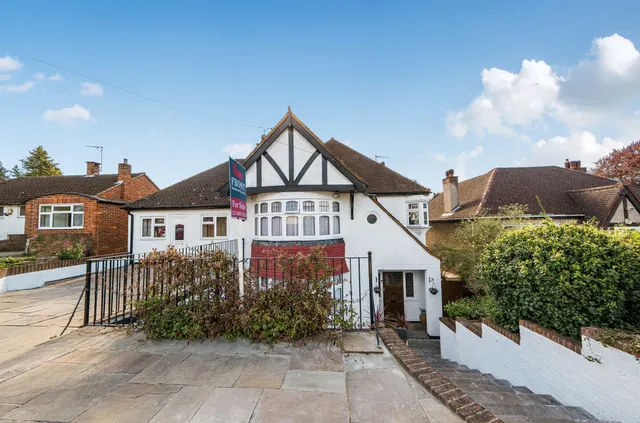 Pampisford Road, PURLEY CR8 2NF, photo 1