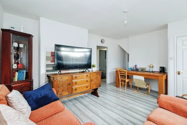 Photo 3 — Fernhurst Road, Manchester, Greater Manchester, M20