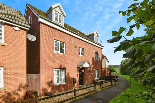 Woodland Walk, Merthyr Tydfil, CF48, photo 1