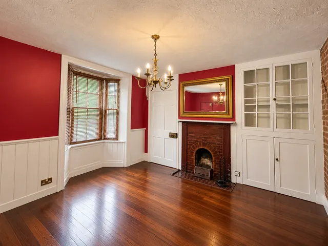 Melton House, Horndean, PO8, photo 2