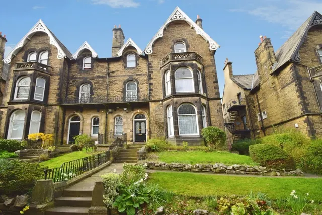 Manningham, Bradford, West Yorkshire, photo 1