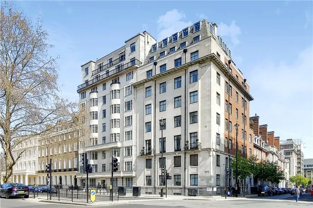 Portland Place, London, W1B, photo 1