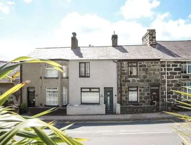 High Street, Criccieth, LL52, photo 1